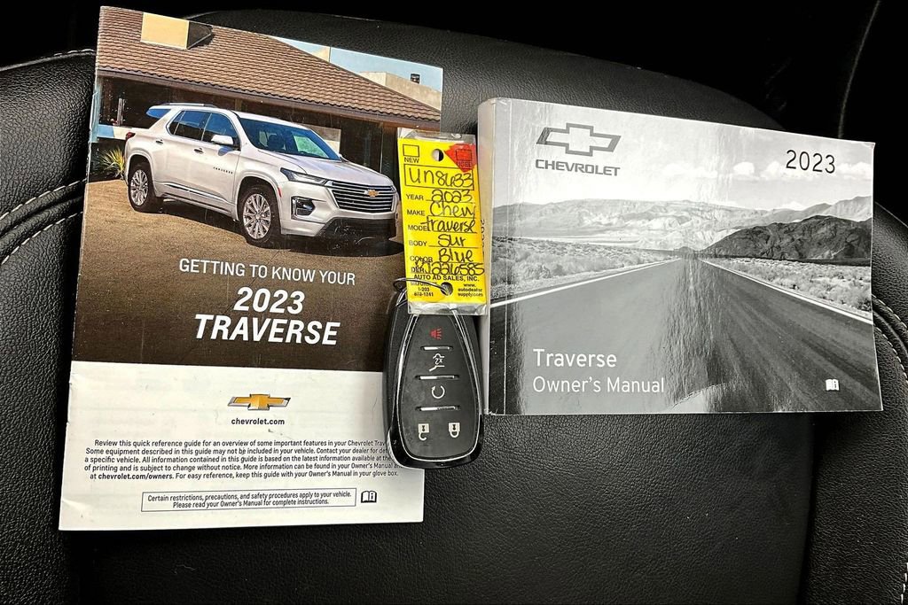 Used 2023 Chevrolet Traverse LT w/ LT Premium Package AWD/4WD image 36