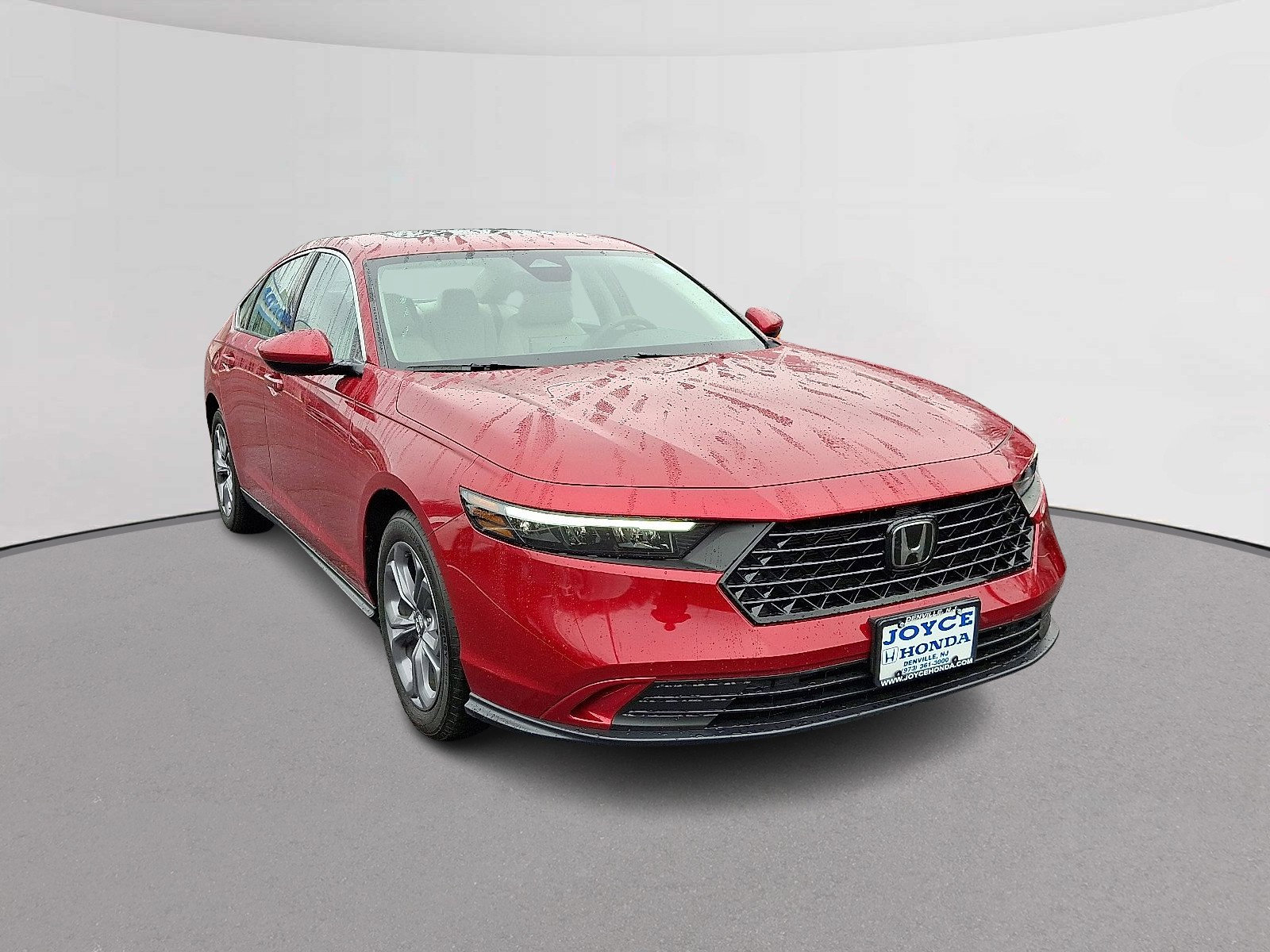 Used 2024 Honda Accord EX image 2