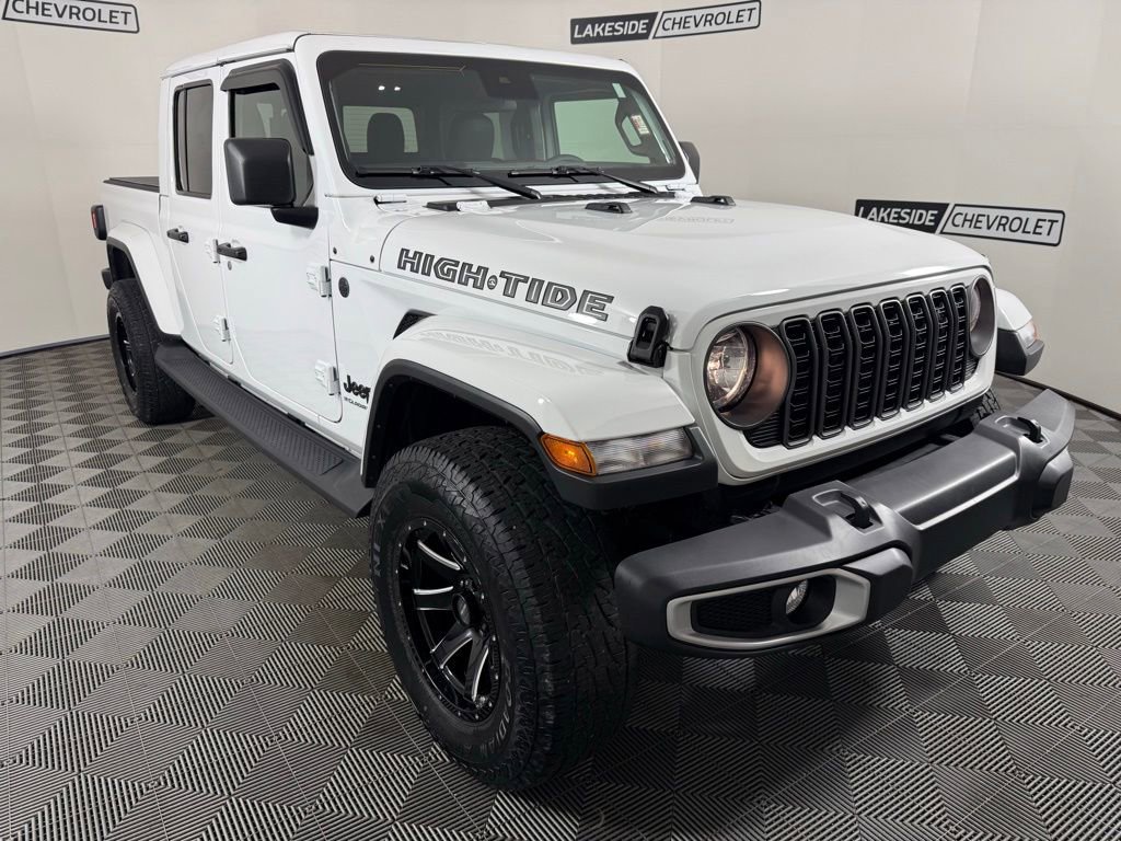 Used 2025 Jeep Gladiator Sport AWD/4WD image 8
