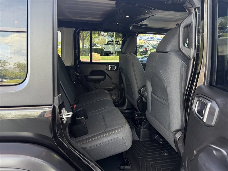 Used 2026 Jeep Wrangler Unlimited Sport AWD/4WD image 21