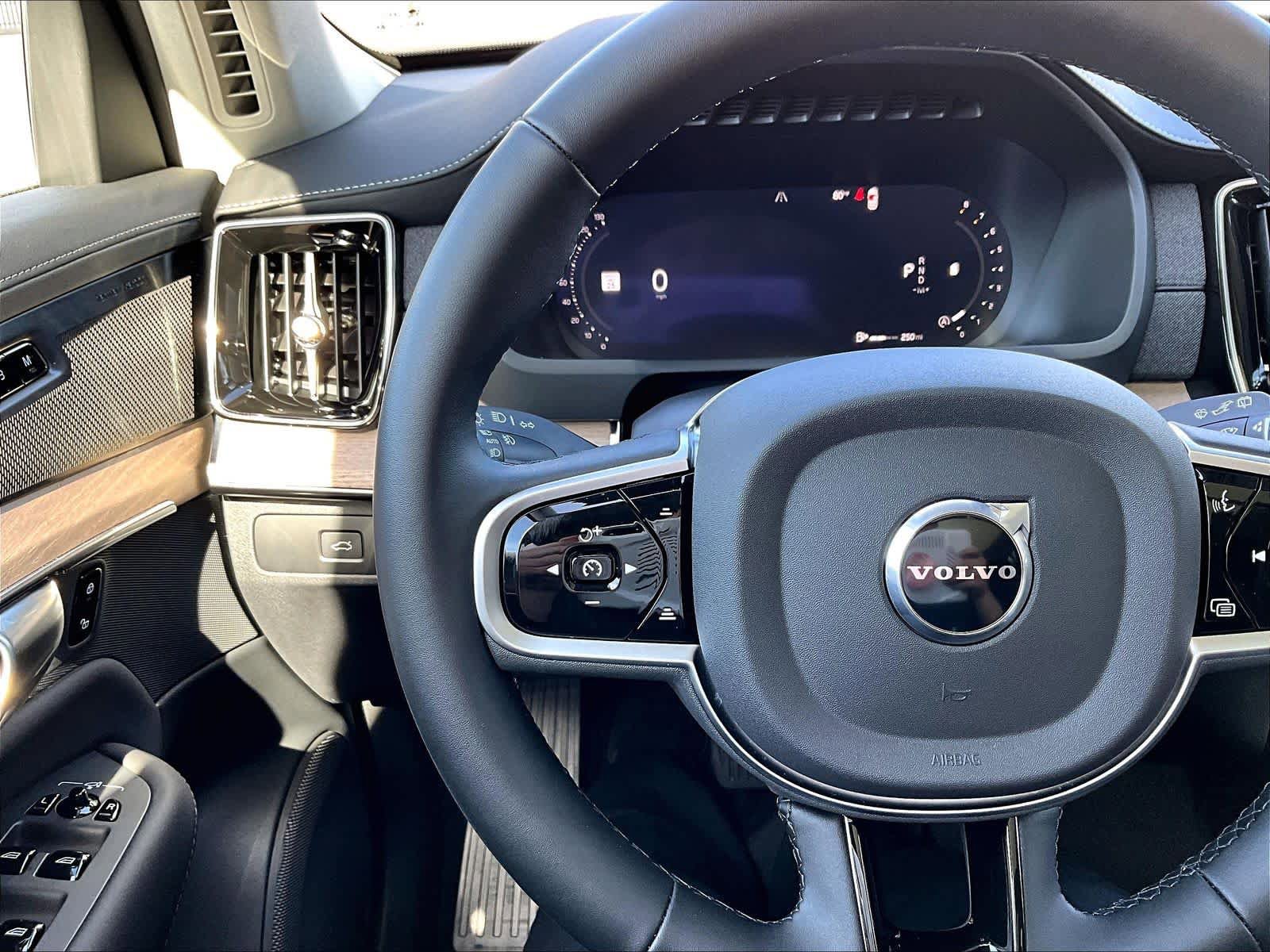 Used 2026 Volvo XC90 B6 Plus w/ Protection Package AWD/4WD image 21