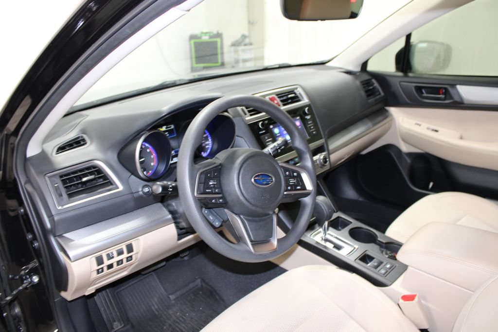 Used 2019 Subaru Outback 2.5i AWD/4WD image 34