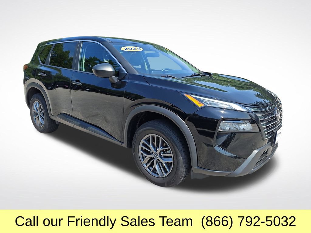 Used 2024 Nissan Rogue S AWD/4WD image 8