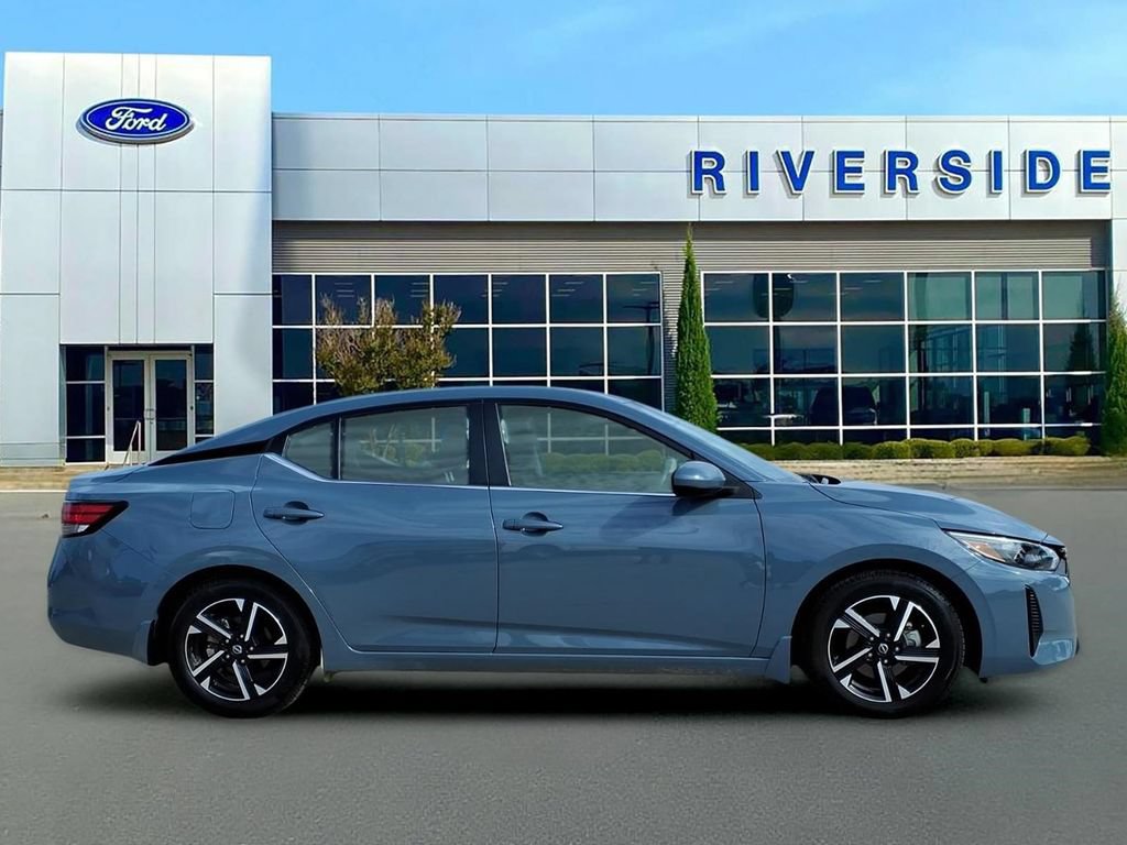 Used 2025 Nissan Sentra SV FWD image 8