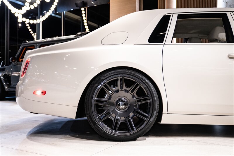Used 2026 Rolls-Royce Phantom Sedan RWD image 6