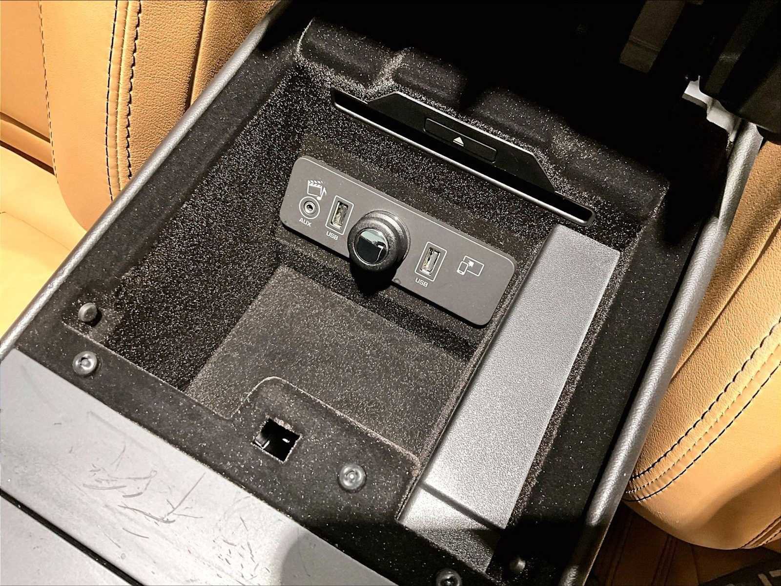 Used 2016 Jaguar F-TYPE S image 29