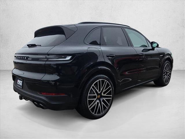 Used 2025 Porsche Cayenne E-Hybrid image 5