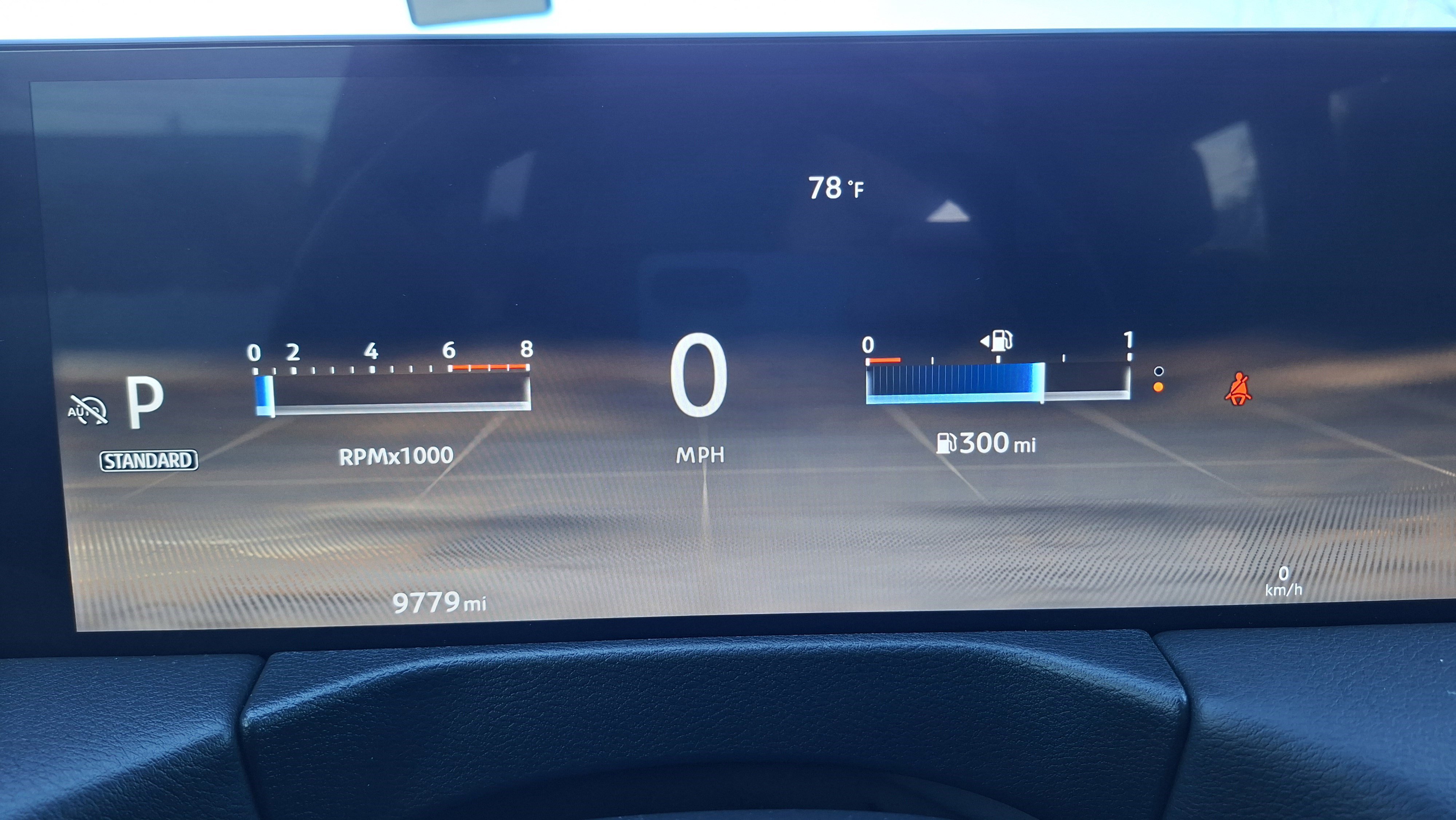 Certified 2025 Nissan Armada Platinum image 12