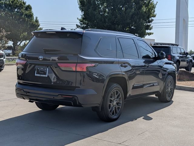 Used 2023 Toyota Sequoia Platinum AWD/4WD image 5