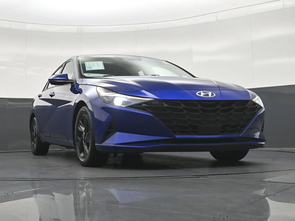 Used 2022 Hyundai Elantra SEL w/ Convenience Package FWD image 30
