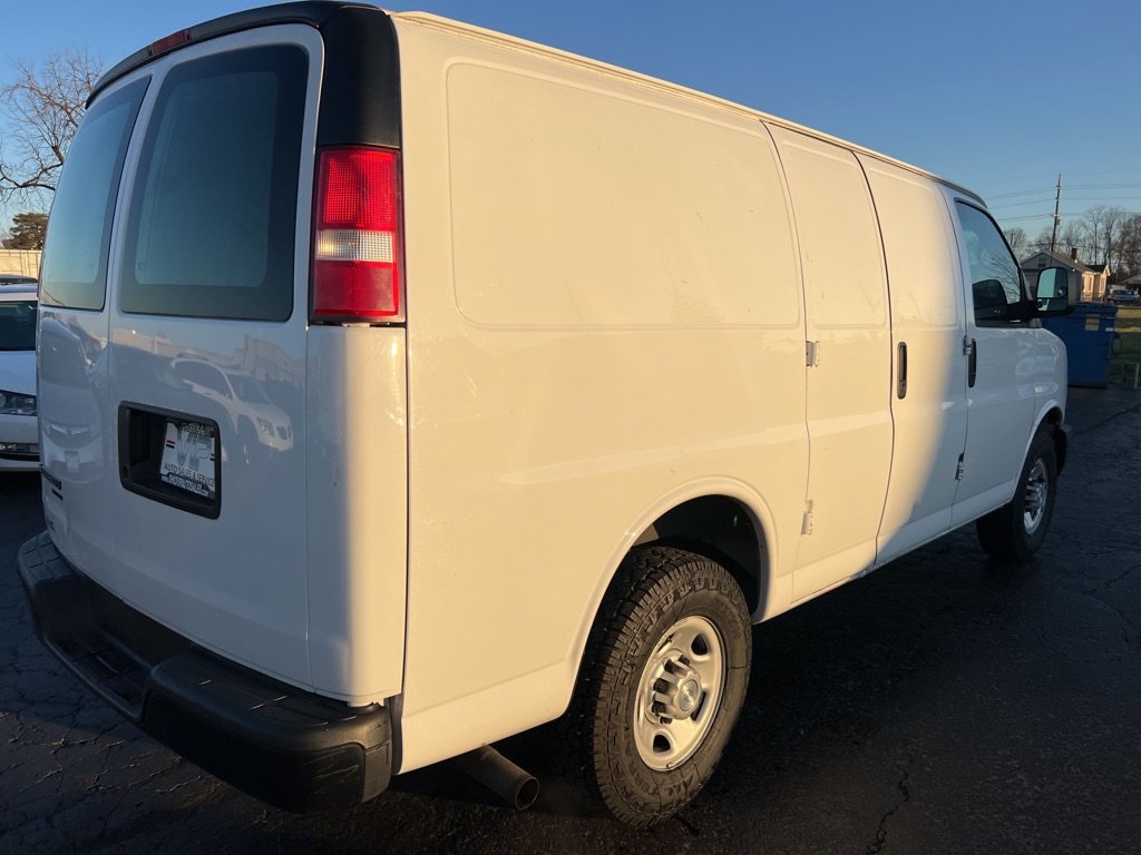 Used 2015 Chevrolet Express 2500 RWD image 7