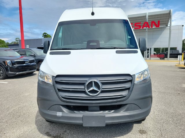 Used 2025 Mercedes-Benz Sprinter 2500 image 6