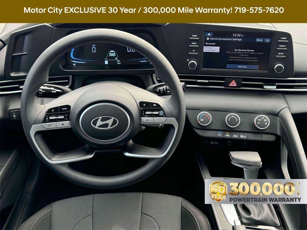 New 2025 Hyundai Elantra SE image 14