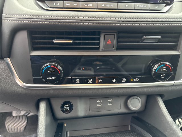 Certified 2025 Nissan Rogue SV AWD/4WD image 22
