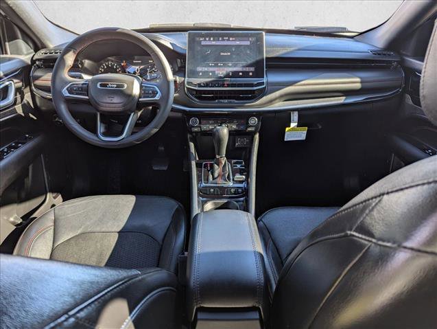 Used 2023 Jeep Compass Trailhawk w/ Trailhawk Convenience Group image 17