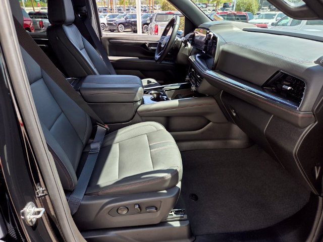 Certified 2026 Chevrolet Suburban RST w/ Advanced Technology Package AWD/4WD image 16