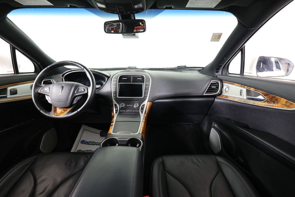 Used 2017 Lincoln MKX Reserve w/ Luxury Package image 30