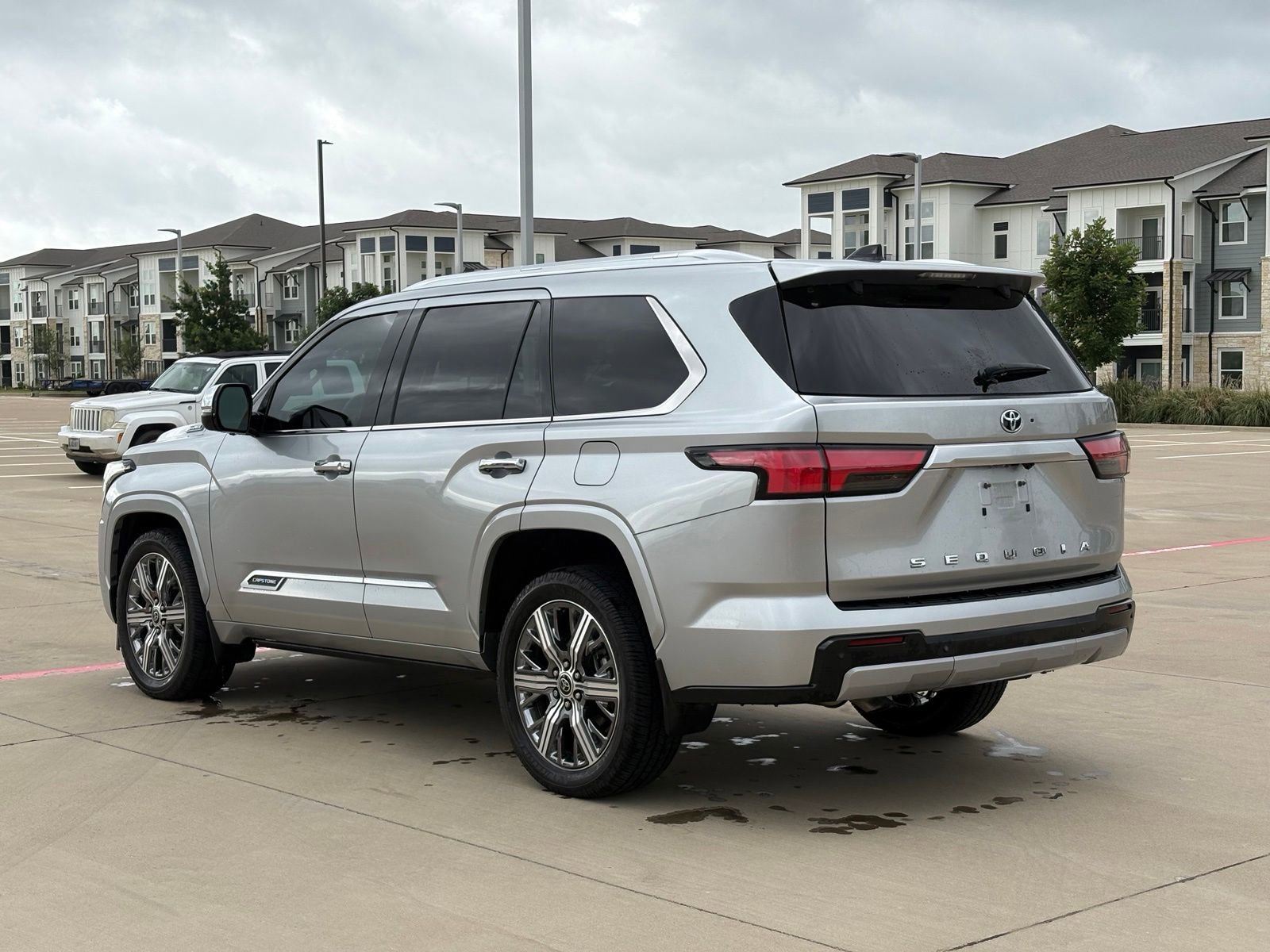 Used 2023 Toyota Sequoia Capstone AWD/4WD image 5