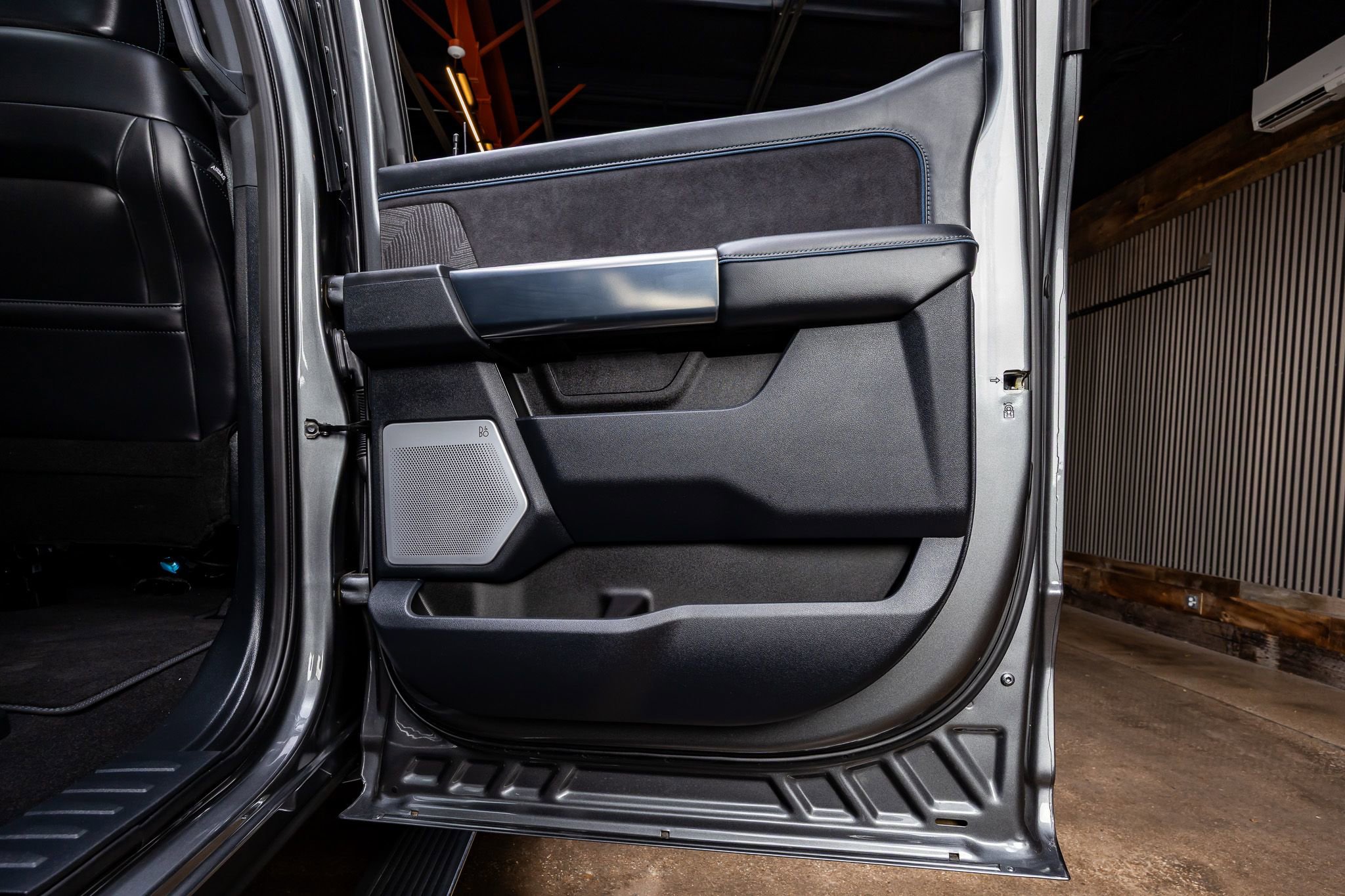 Used 2025 Ford F250 Platinum image 37