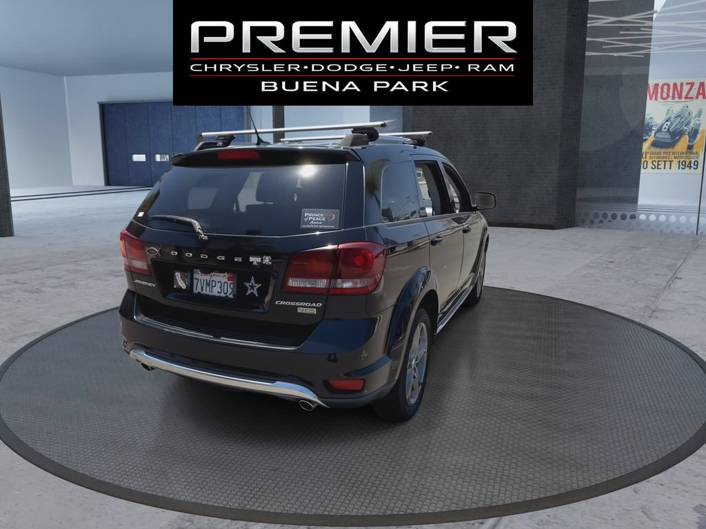 Used 2017 Dodge Journey Crossroad FWD image 7