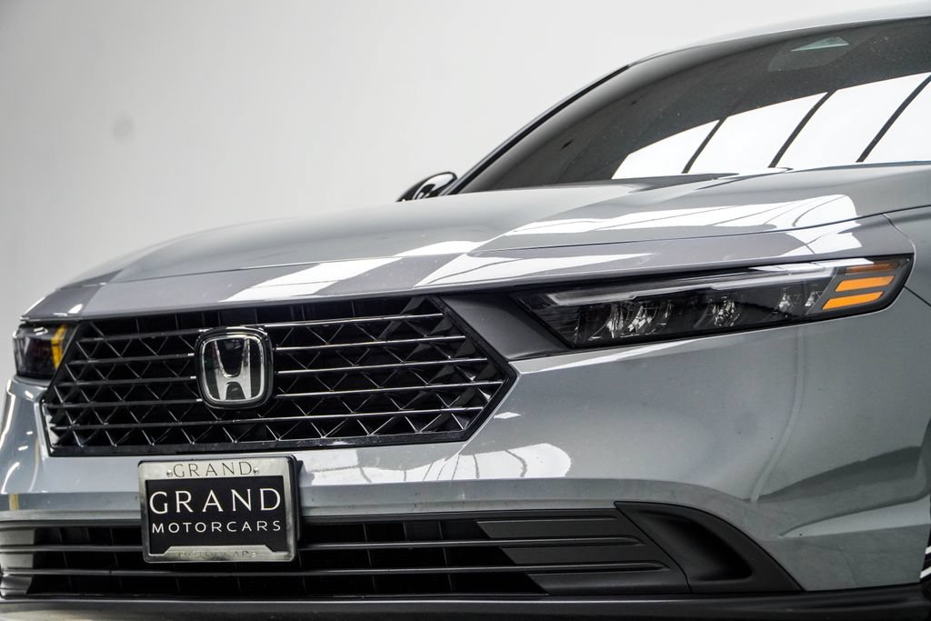 Used 2025 Honda Accord Sport image 2
