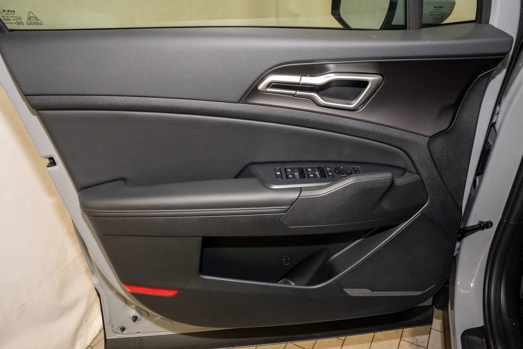 New 2026 Kia Sportage EX image 13