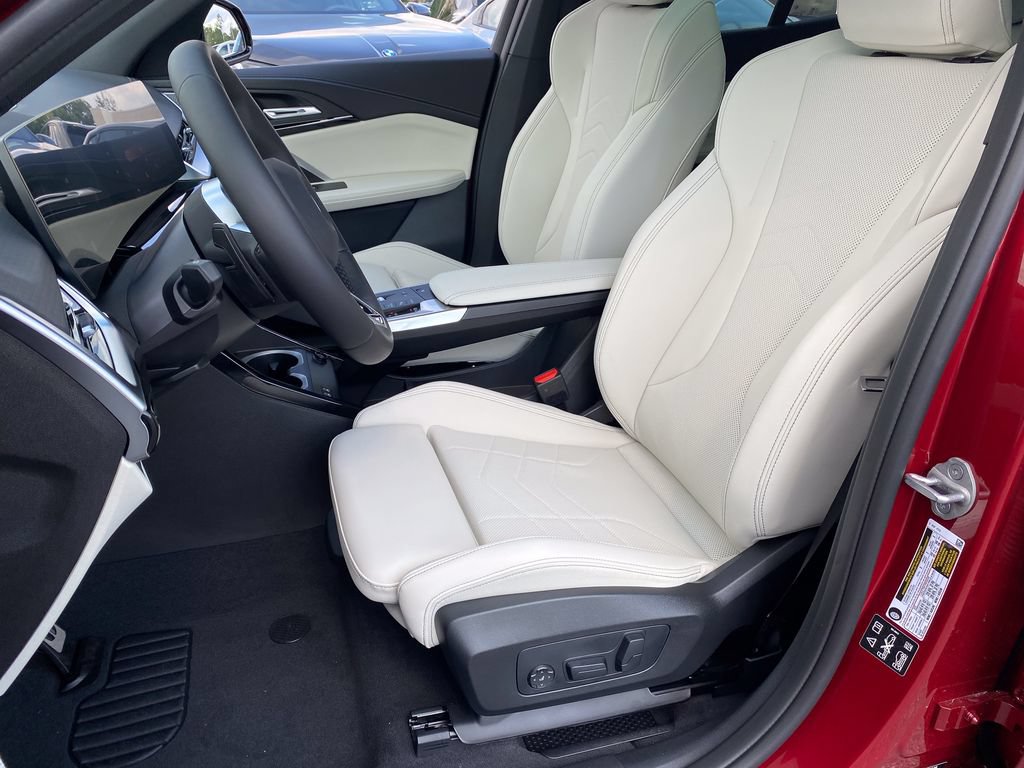 New 2026 BMW X2 xDrive28i w/ Technology Package AWD/4WD image 14