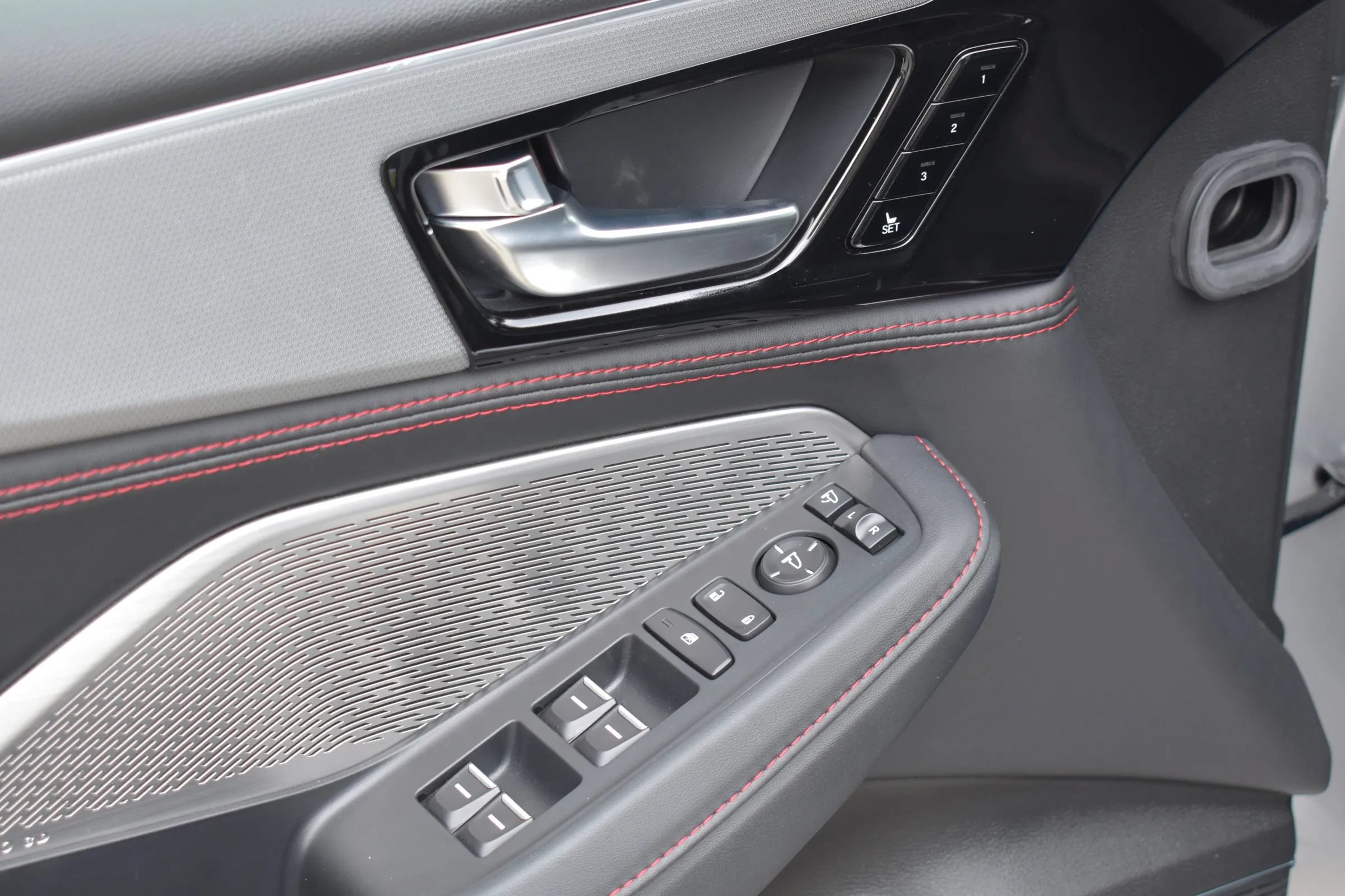Used 2024 Acura MDX A-Spec AWD/4WD image 18