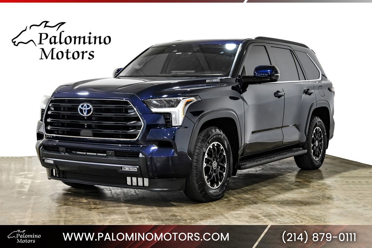 Used 2023 Toyota Sequoia SR5 w/ SR5 Premium Package AWD/4WD image 1
