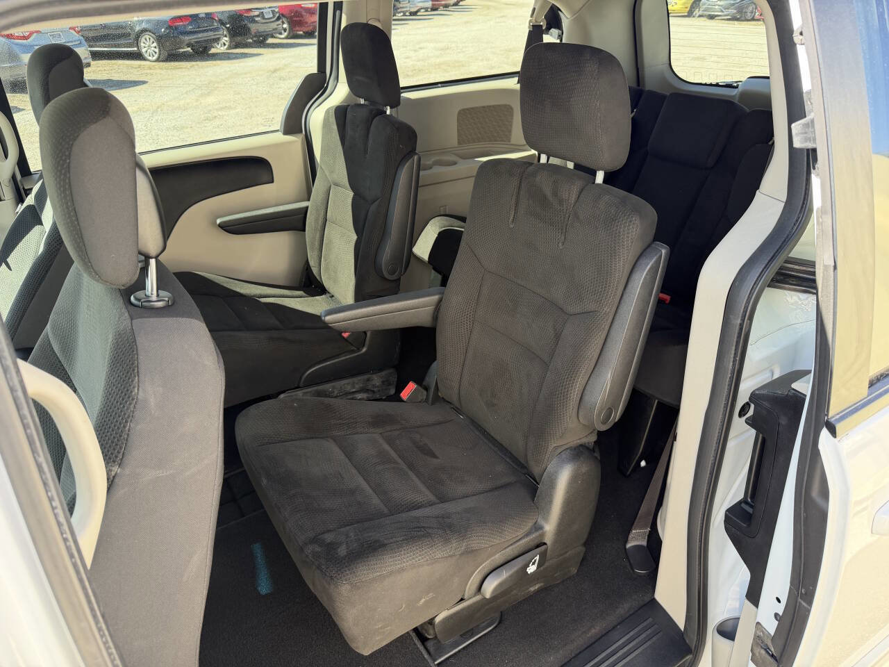 Used 2017 Dodge Grand Caravan SE w/ Power Window Group image 18
