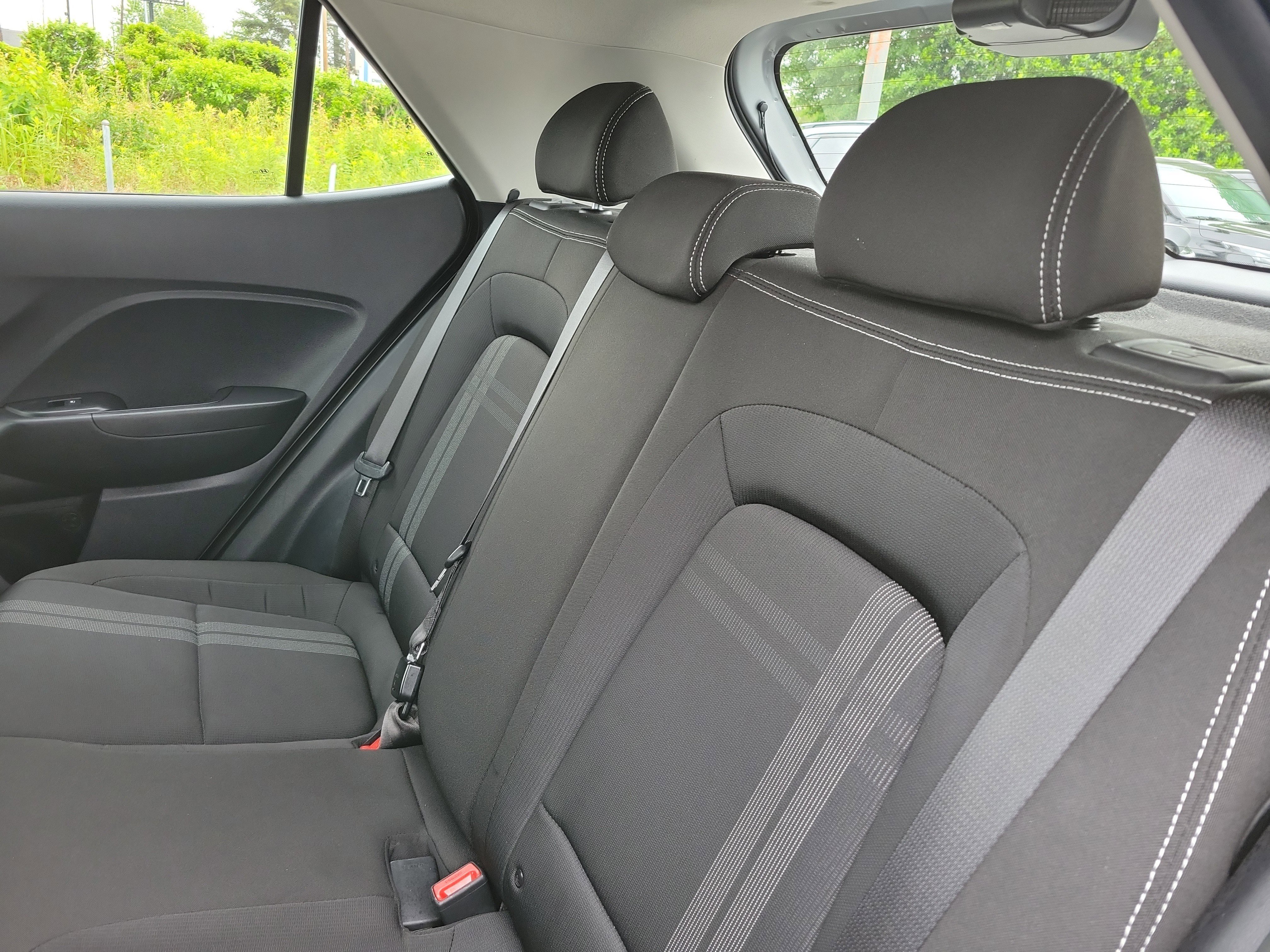 Used 2025 Hyundai Venue SEL FWD image 11