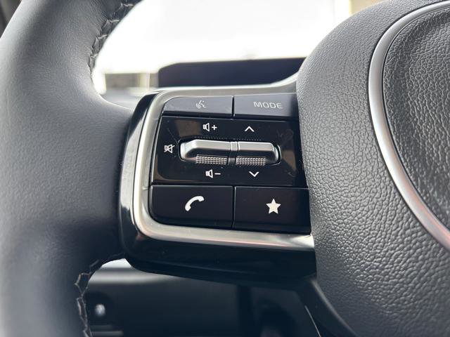Certified 2025 Kia Sorento SX image 22