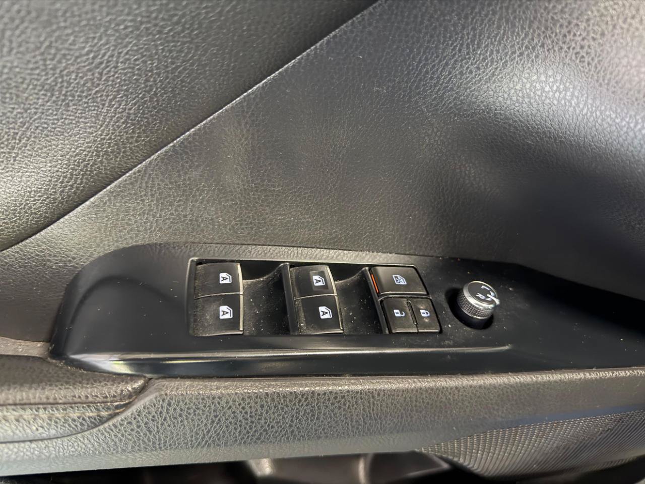 Used 2020 Toyota Camry XSE w/ Navigation Package FWD image 13
