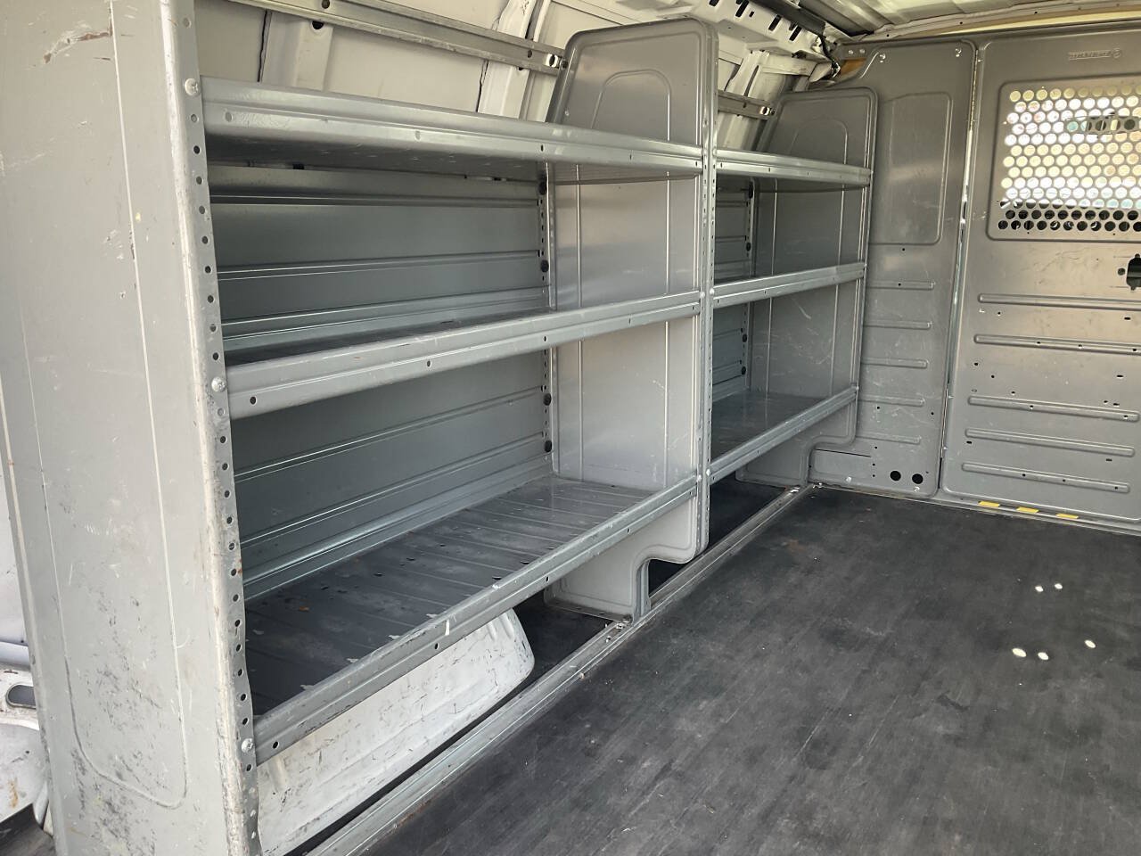 Used 2015 GMC Savana 2500 RWD image 14