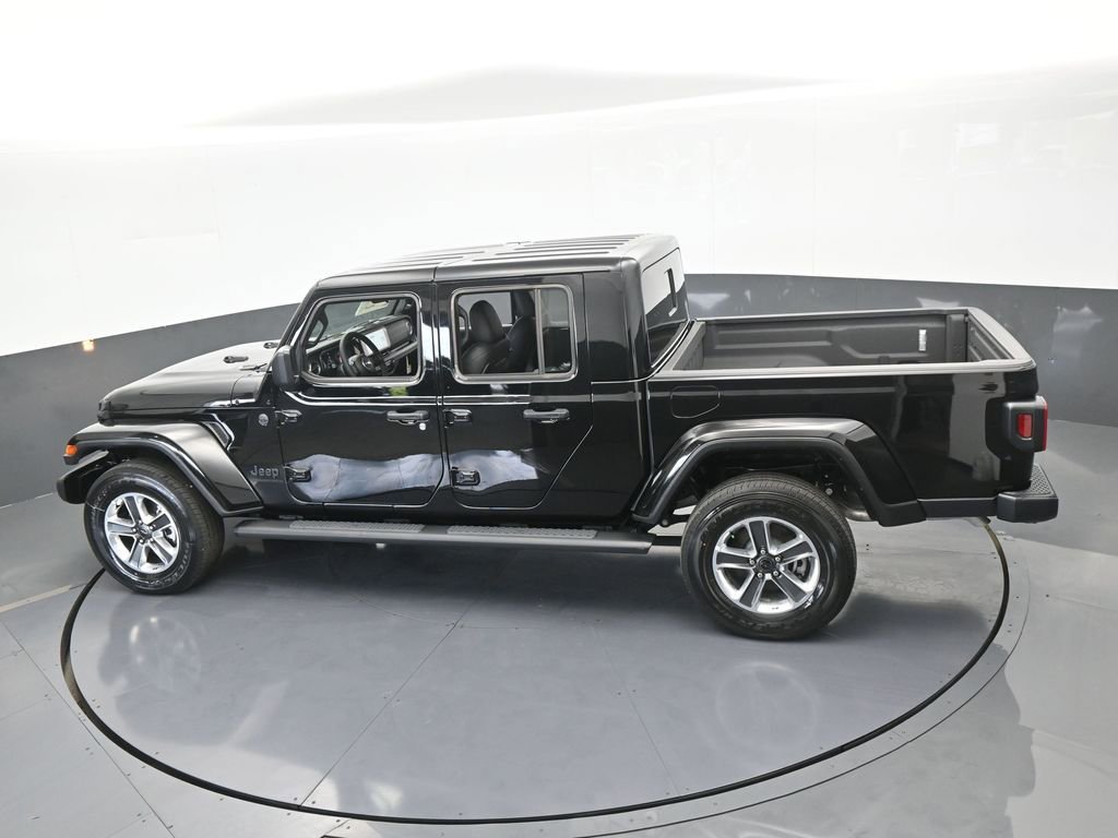 Used 2024 Jeep Gladiator Sport w/ Premium Package image 45