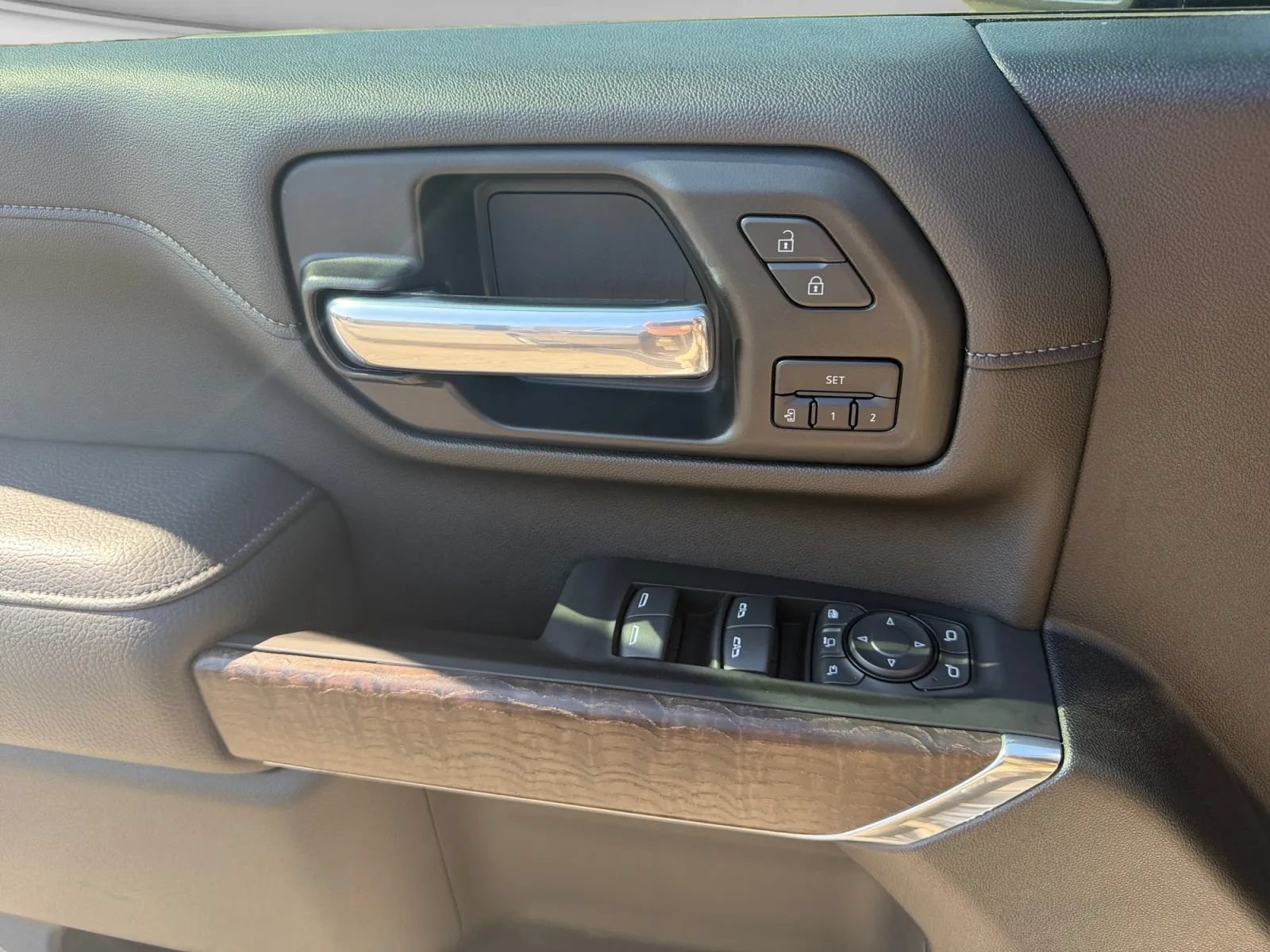 Used 2022 GMC Sierra 2500 Denali w/ Denali Ultimate Package AWD/4WD image 14