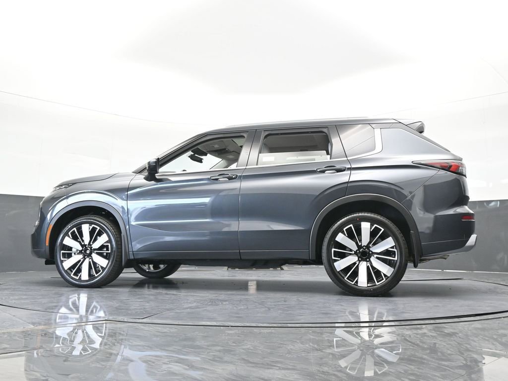 New 2026 Mitsubishi Outlander SEL FWD image 57