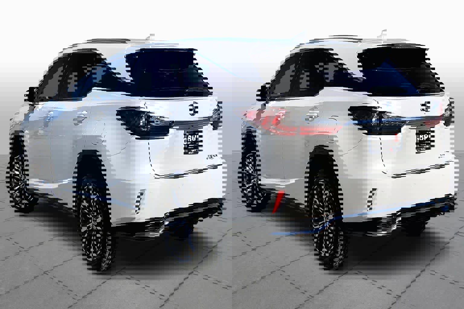 Used 2022 Lexus RX 350L FWD w/ Premium Package image 12