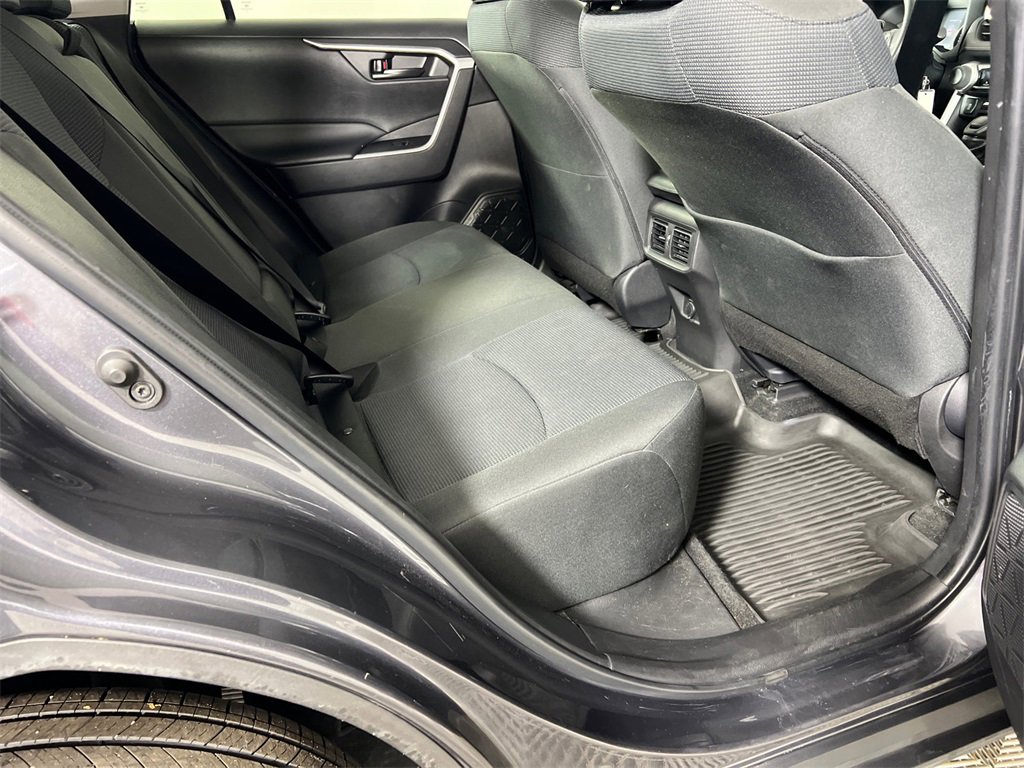 Used 2022 Toyota RAV4 LE image 14