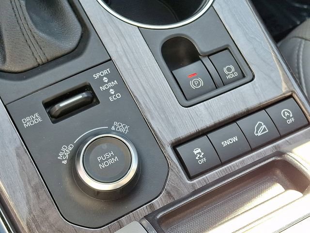 Certified 2021 Toyota Highlander Platinum image 27
