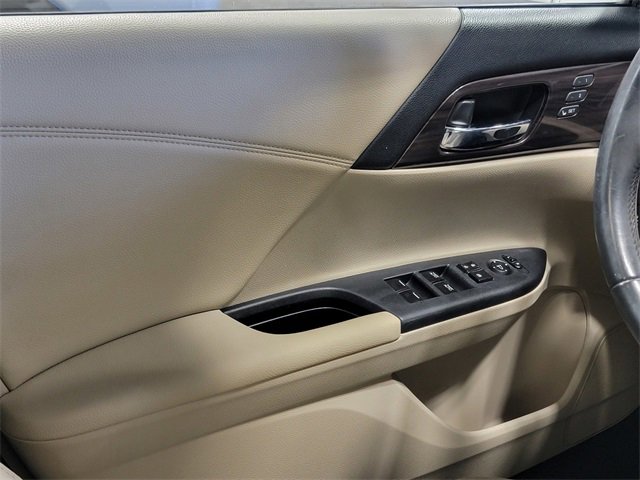 Used 2017 Honda Accord EX-L image 22