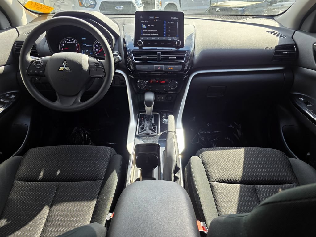 Used 2024 Mitsubishi Eclipse Cross LE AWD/4WD image 11