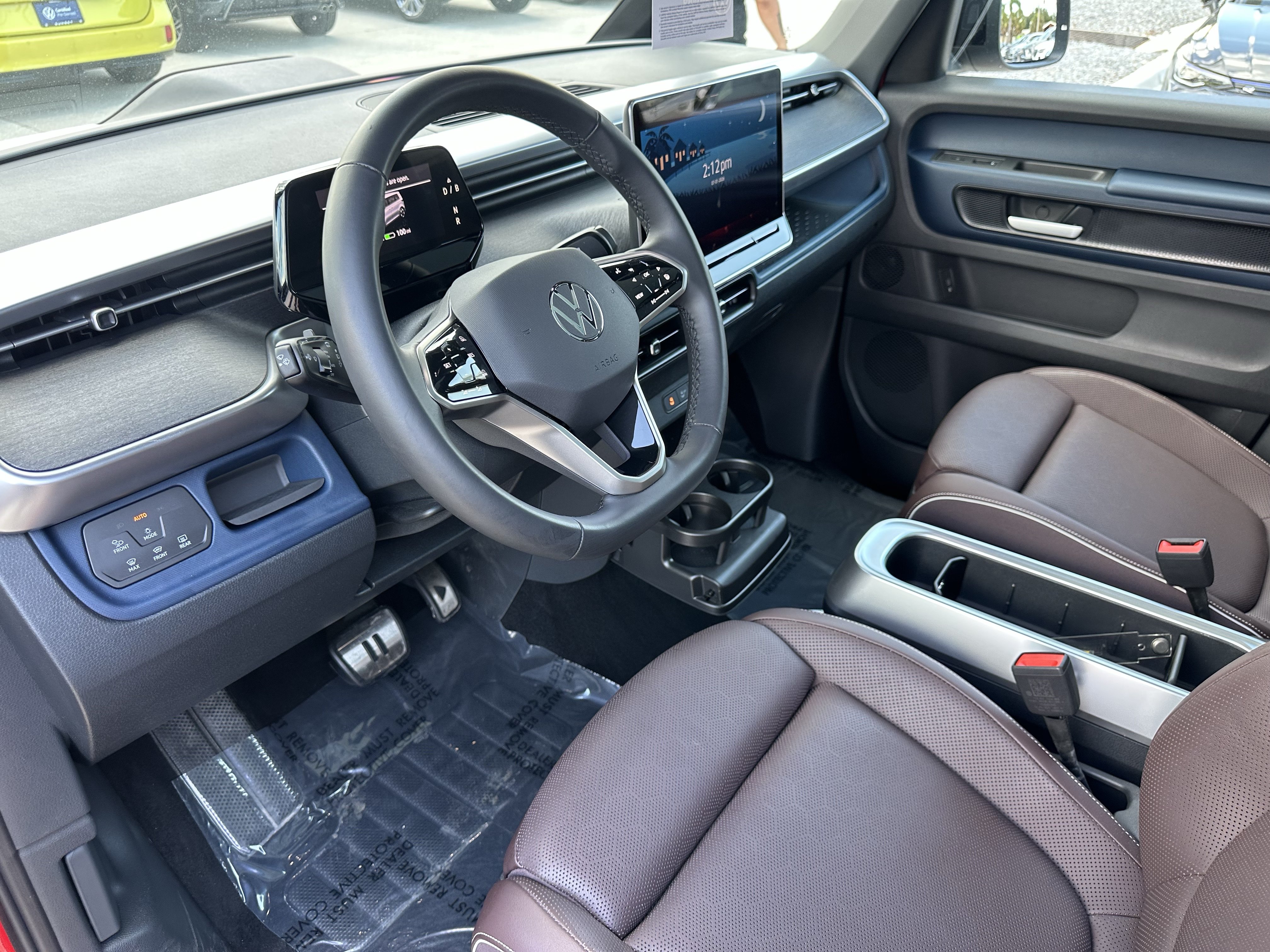 Certified 2025 Volkswagen ID. Buzz Pro S Plus AWD/4WD image 16