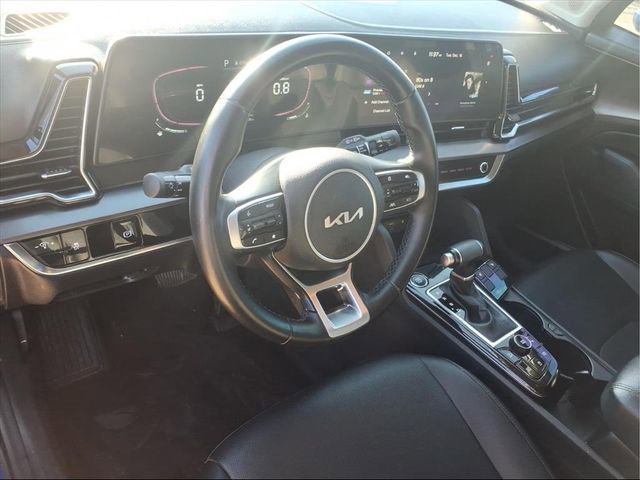 Used 2023 Kia Sportage EX image 8