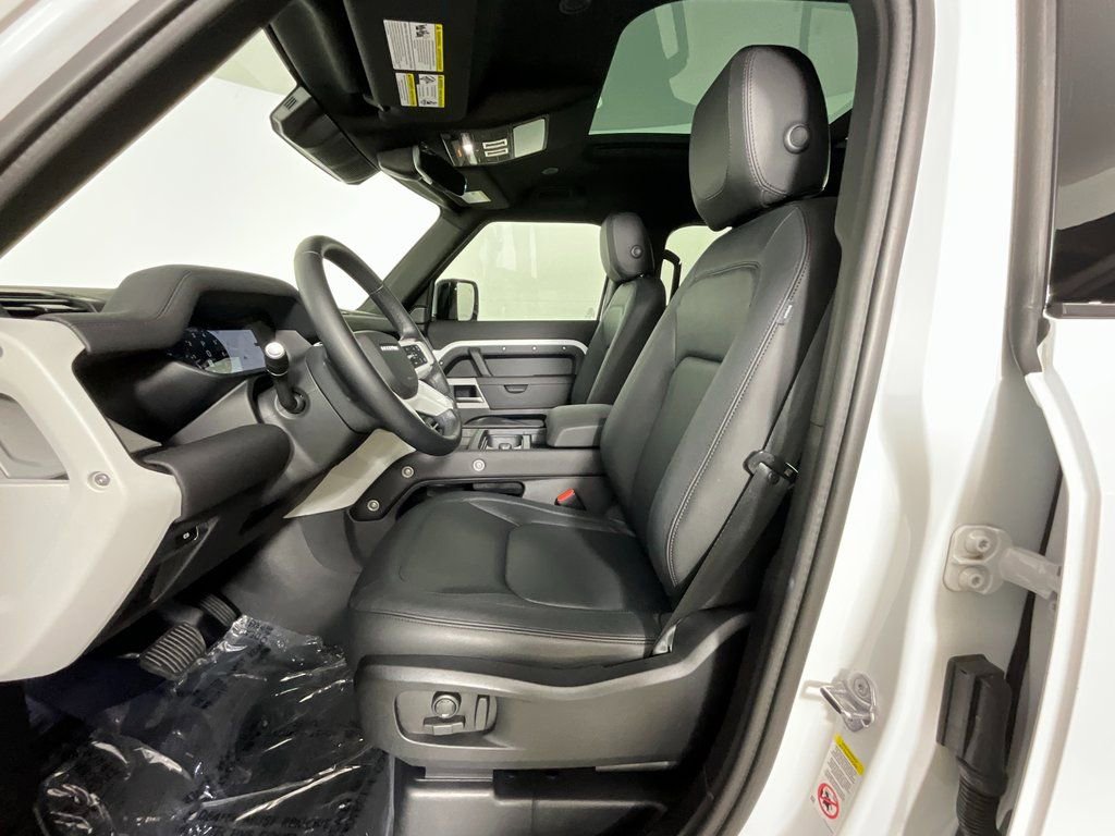 Used 2024 Land Rover Defender 110 S image 16