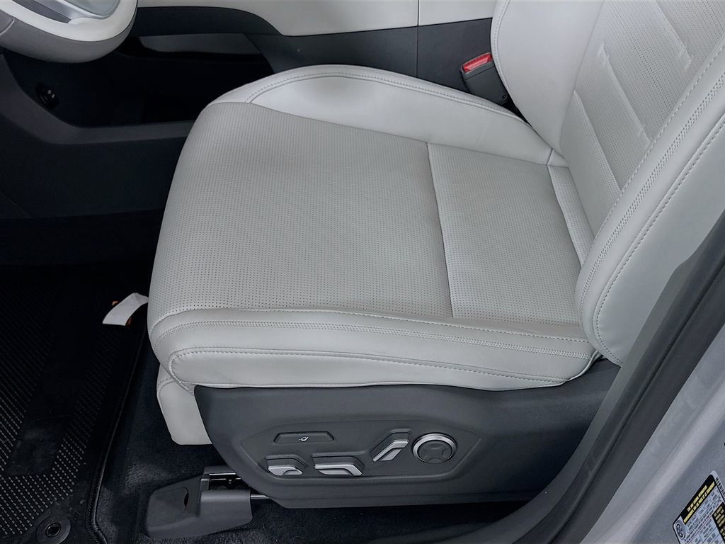 Certified 2025 Hyundai Santa Fe Calligraphy image 20