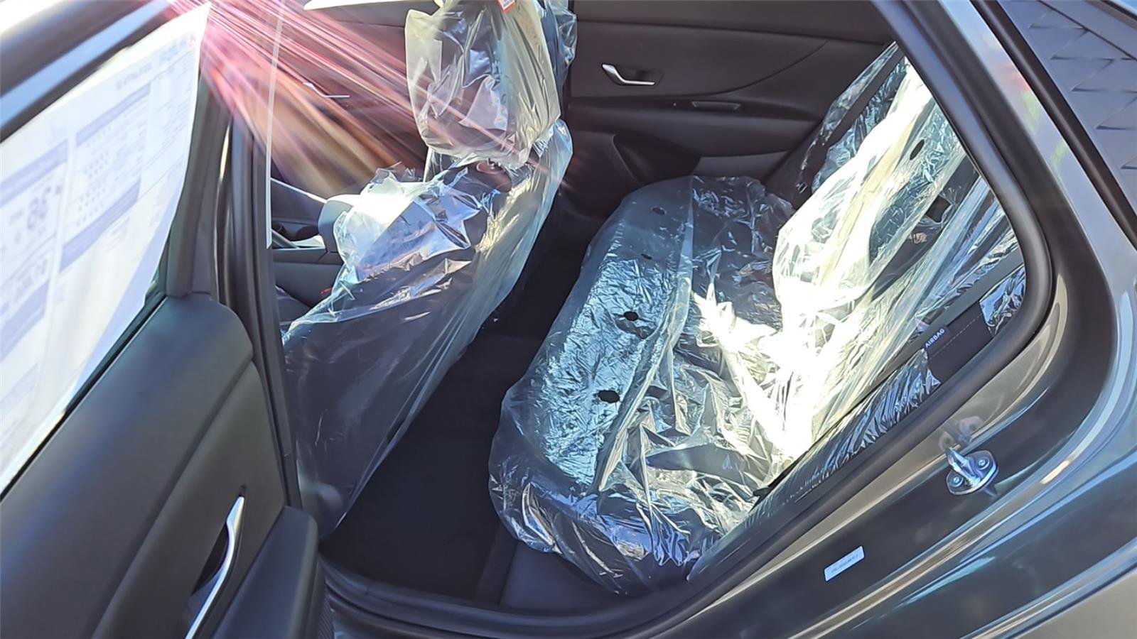 New 2025 Hyundai Elantra SE image 11