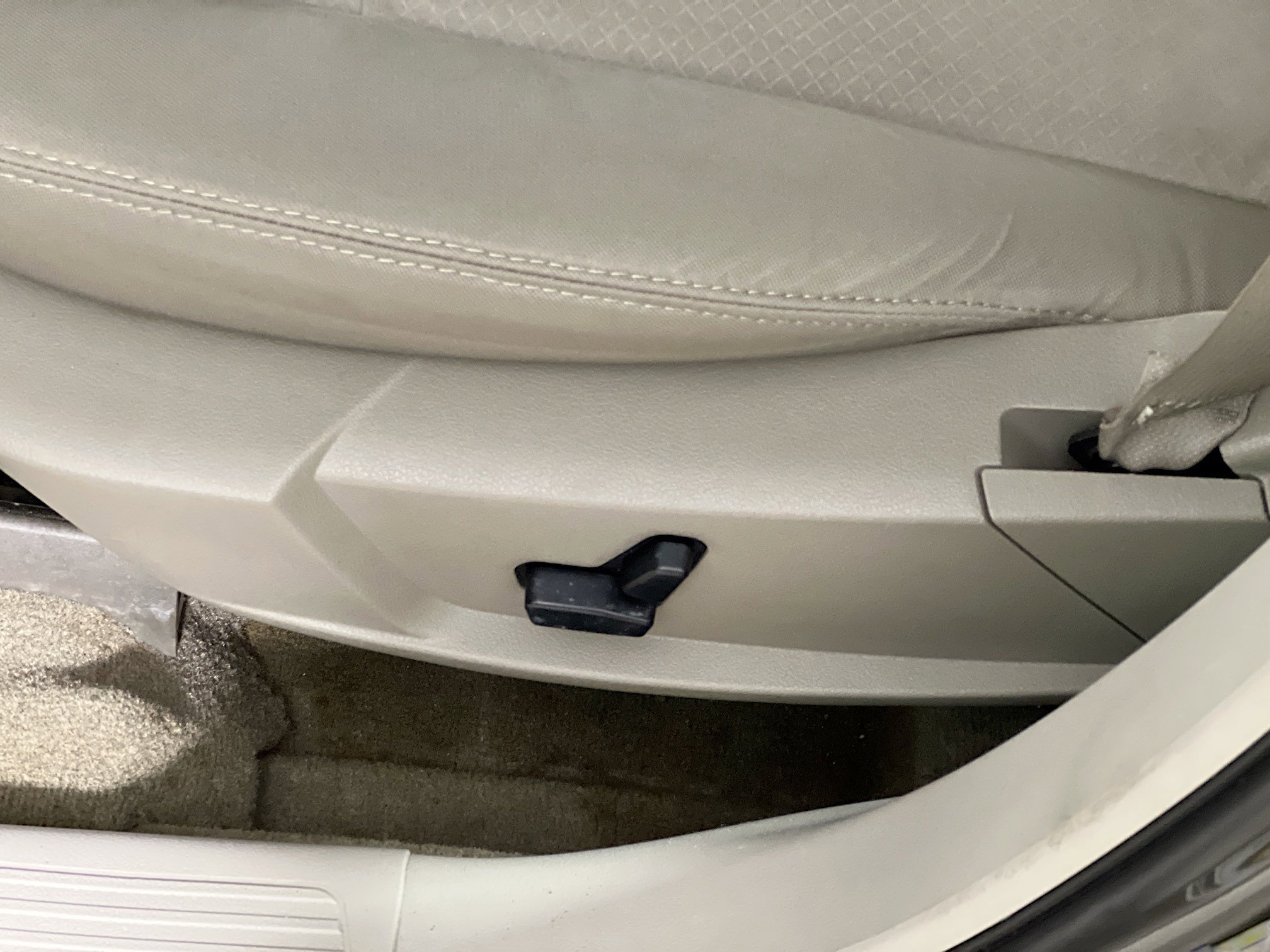 Used 2008 Chrysler 300 LX image 16