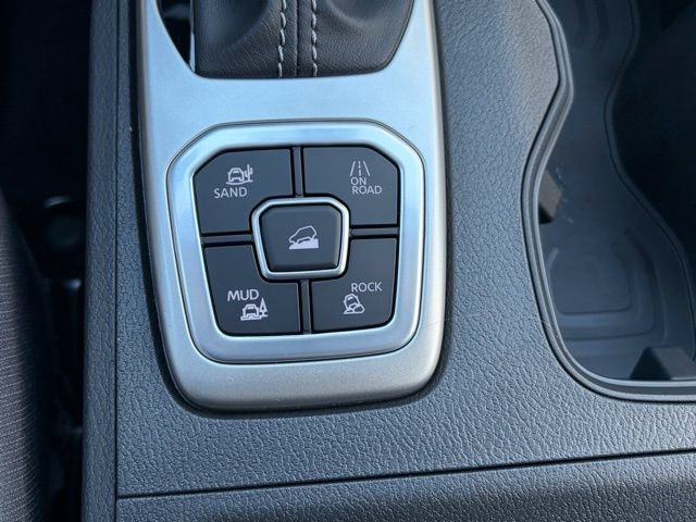 New 2026 Nissan Frontier SV w/ All-Weather Content Package AWD/4WD image 26