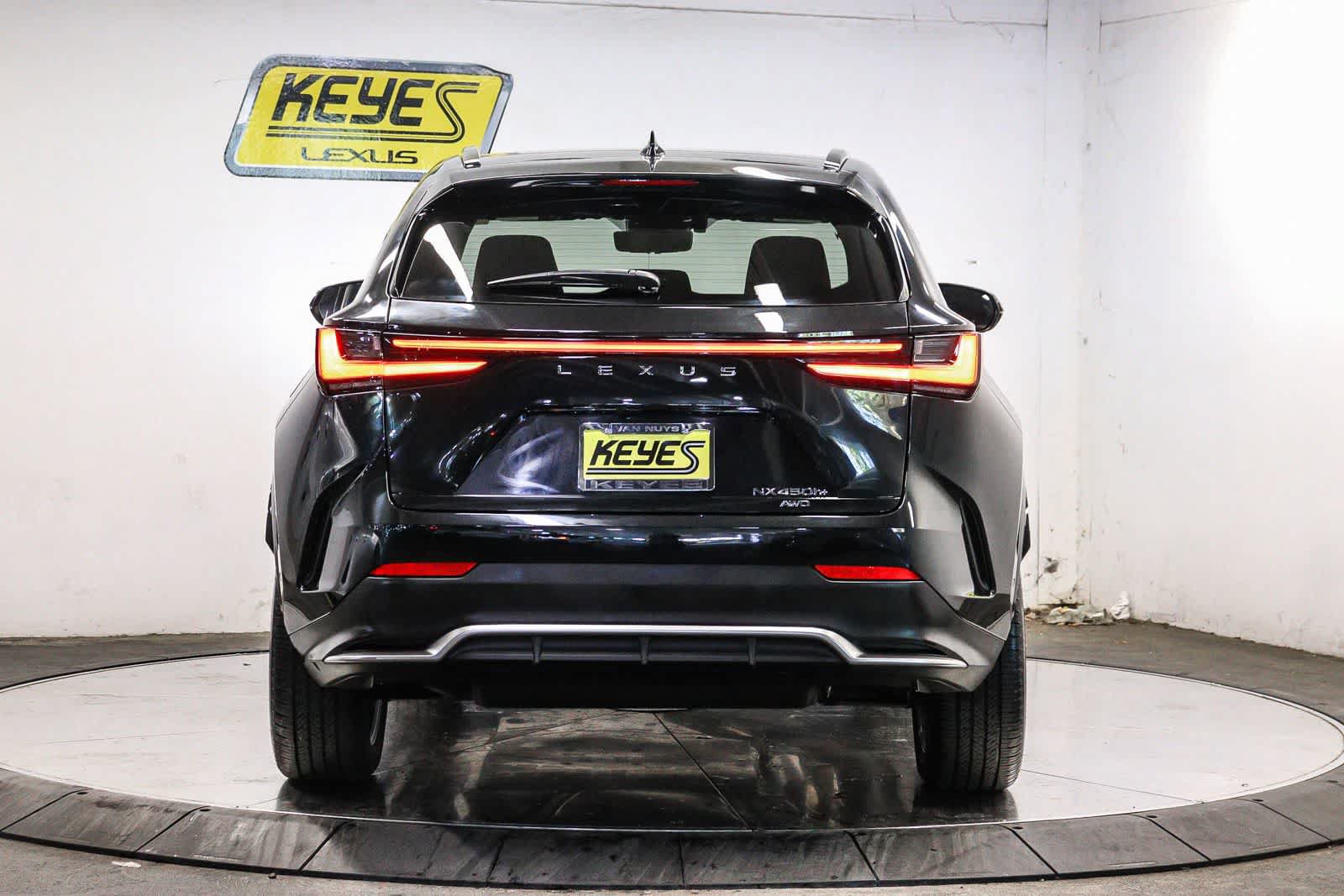 Used 2026 Lexus NX 450h+ F Sport AWD/4WD image 3